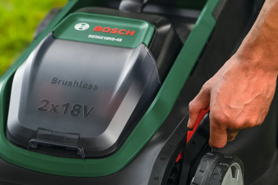 Bosch Plæneklippere|Rotak 18V-43 akku plæneklipper
