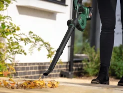 Bosch Løvsugere|UniversalLeafBlower 18V-130 løvblæser 2,5 Ah