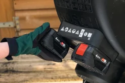 Bosch Øvrige Havemaskiner|UniversalShredder 2x18V-25 kompostkværn 4,0 Ah