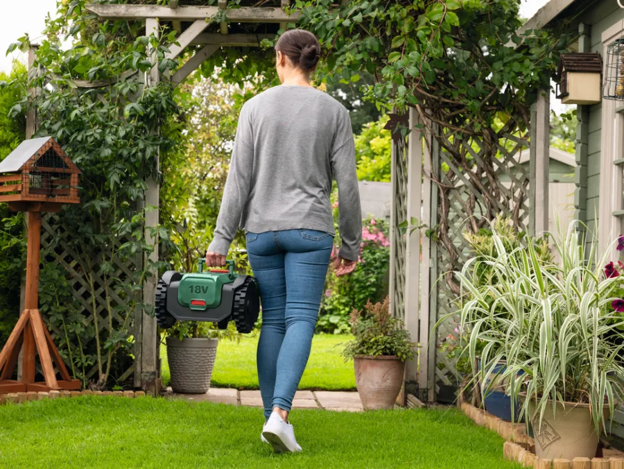 Bosch Robotplæneklippere Og Tilbehør|Visimow18V-100 robotplæneklipper 4,0 Ah