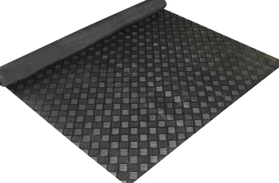 AutoZone® Trailertilbehør|Bundmåtte i gummi 203 x 120 cm -