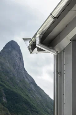 Grøvik Tagrender|N70 nedløbsrør 70 mm 3 meter aluminium