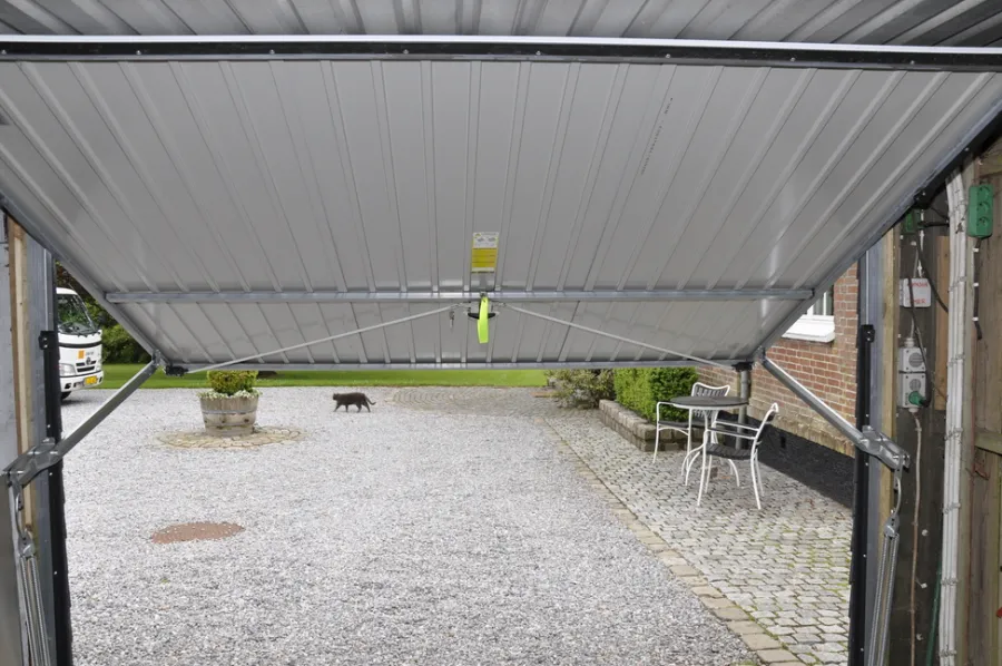 Garageporte & Tilbehør|Jyde stålvippeport 238 x 209 cm hvid