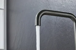 Køkkenarmatur|Køkkenarmatur m/kantet tud gunmetal