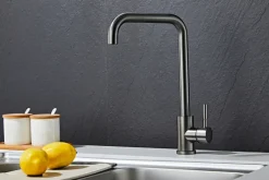 Køkkenarmatur|Køkkenarmatur m/kantet tud gunmetal